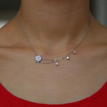 Load image into Gallery viewer, 549 High Quality European 925 Sterling Silver CZ Lovely Flower Pendant Necklace