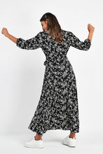 Load image into Gallery viewer, 145 Aachoae Vintage Style 3/4 Sleeve Turn-Down-Collar Floral Print Maxi Dress