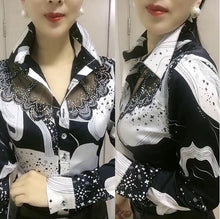 Load image into Gallery viewer, 962 Shan liao Yi Button Down Lightweight Lace Stitching Chiffon Floral Blouse Plus