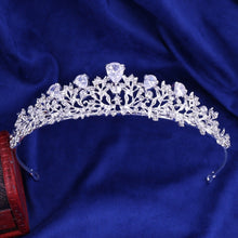 Load image into Gallery viewer, 500 George Black Crystal Leaf Rhinestone Crown Necklace Earrings Bridal Jewelry Sets