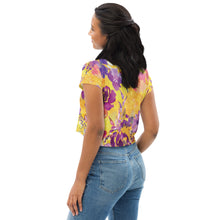 Load image into Gallery viewer, 1513 Isabella Saks Branded All-Over Print Crop Tee Floral Print